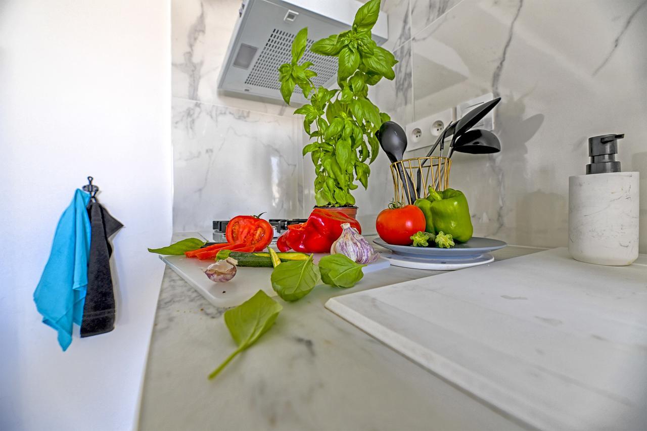 Appartement Romanite นีมส์ ภายนอก รูปภาพ
