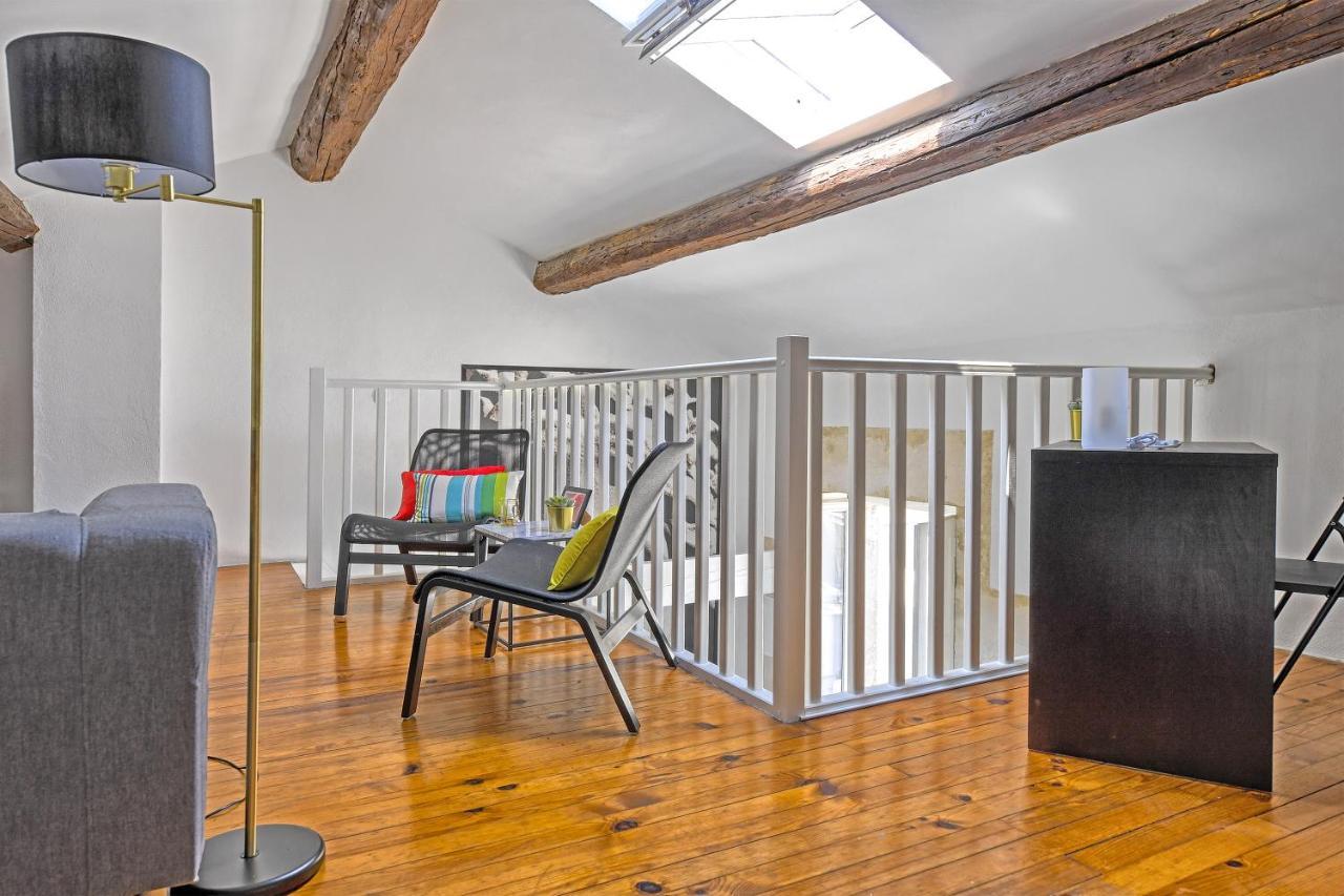 Appartement Romanite นีมส์ ภายนอก รูปภาพ