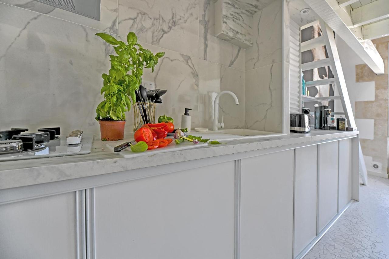 Appartement Romanite นีมส์ ภายนอก รูปภาพ